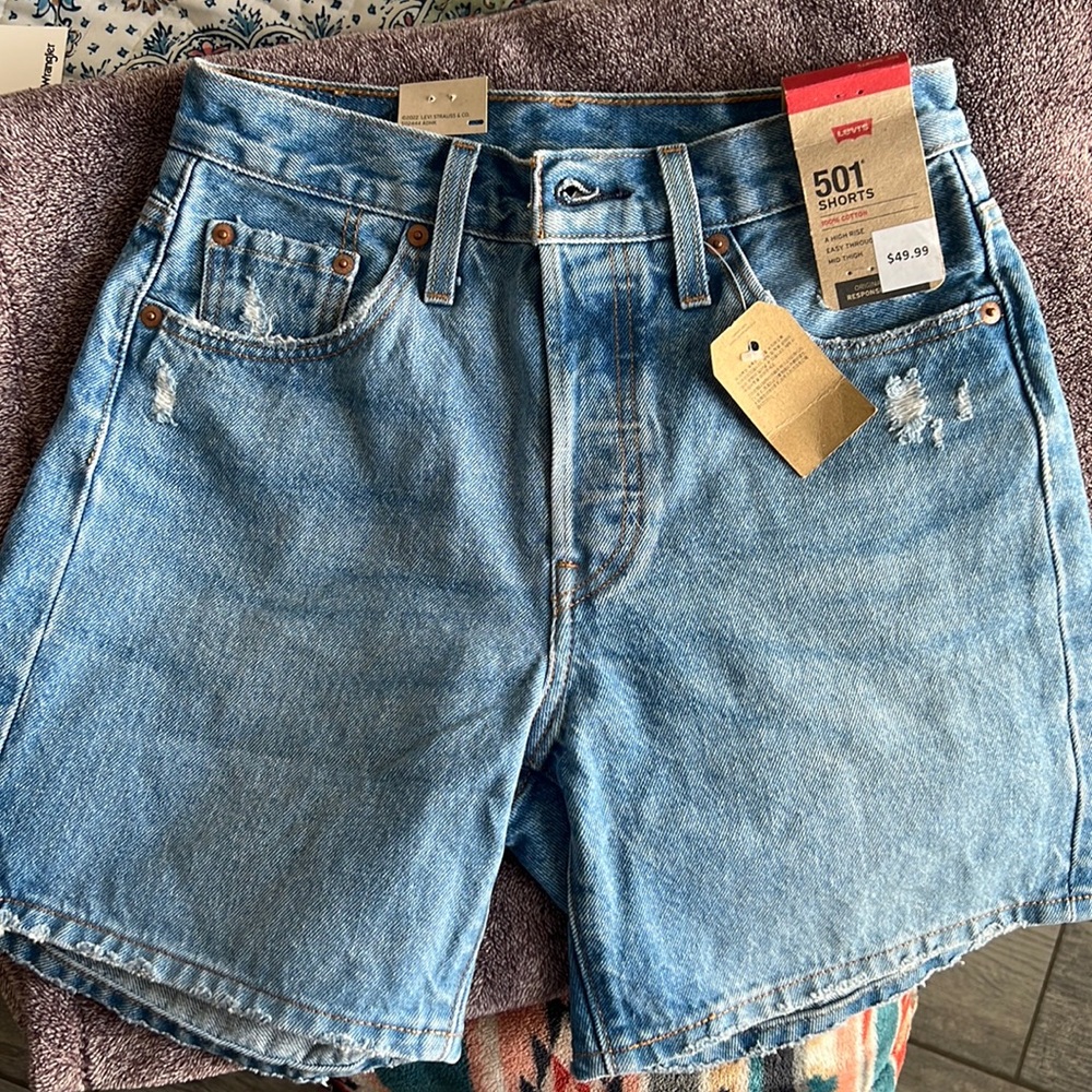 Levis